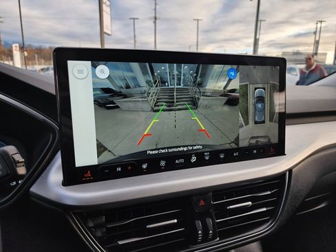 Used 2024 Ford Escape Platinum image 21