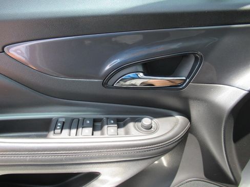 Used 2019 Buick Encore Preferred FWD image 20