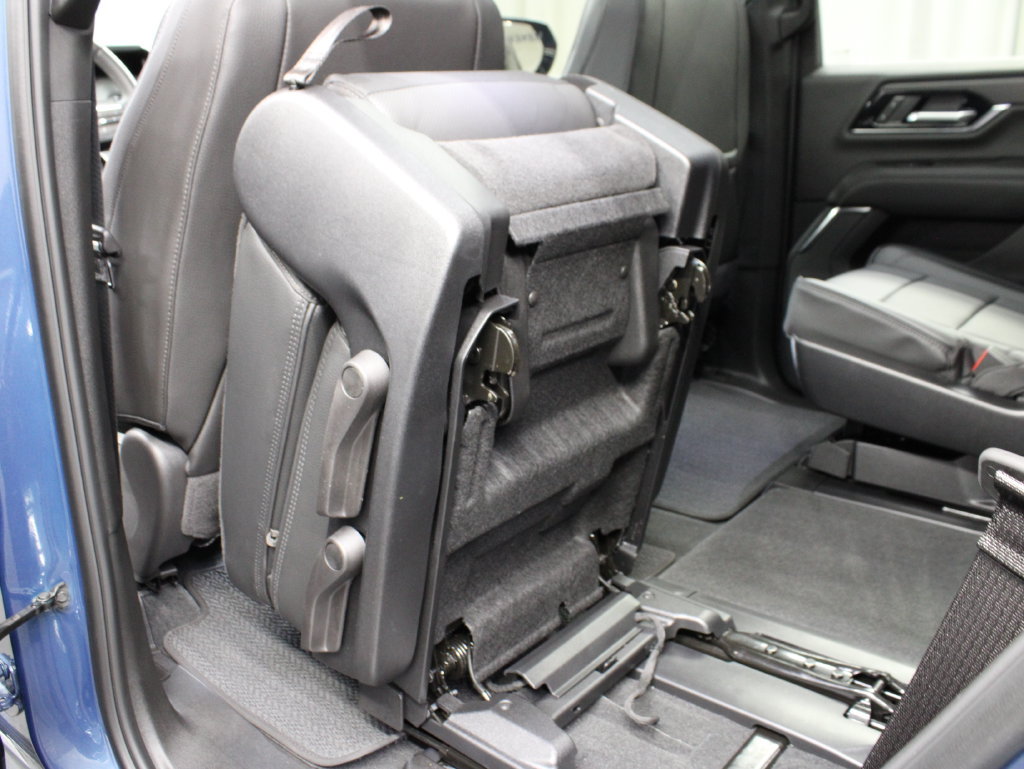 Used 2026 GMC Yukon Denali w/ Sun & Power Step Package AWD/4WD image 70