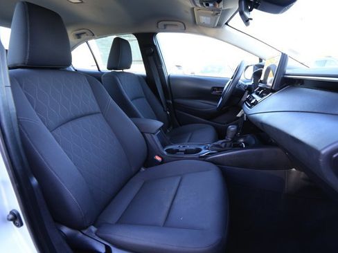 Used 2023 Toyota Corolla LE image 25