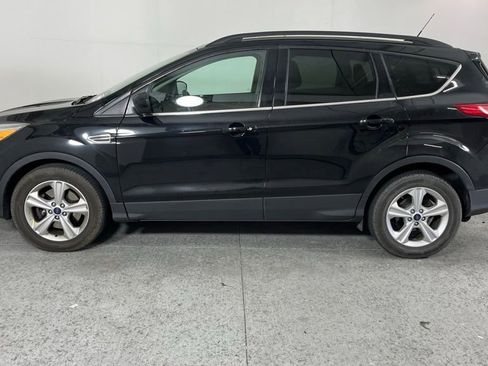 Used 2016 Ford Escape SE w/ Equipment Group 201A AWD/4WD image 6