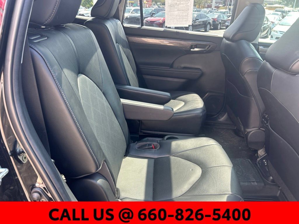 Used 2023 Toyota Highlander Platinum AWD/4WD image 6
