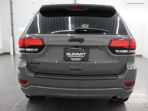 Used 2020 Jeep Grand Cherokee Altitude AWD/4WD image 25