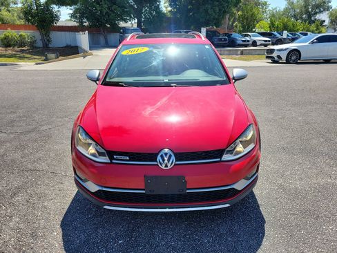 Used 2017 Volkswagen Golf Alltrack SE AWD/4WD image 5