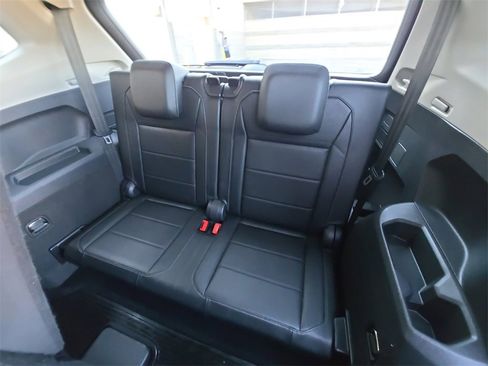 Used 2019 Volkswagen Tiguan SEL R-Line image 16