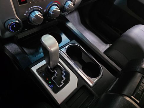 Used 2014 Toyota Tundra SR5 w/ SR5 Upgrade Package image 32