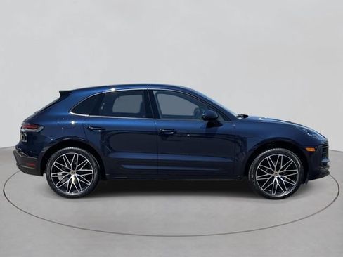 Used 2022 Porsche Macan AWD/4WD image 5