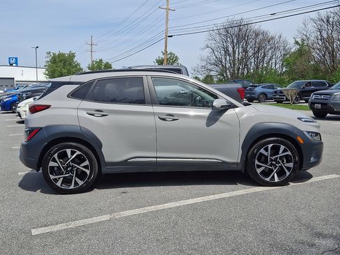 Used 2023 Hyundai Kona Limited AWD/4WD image 7