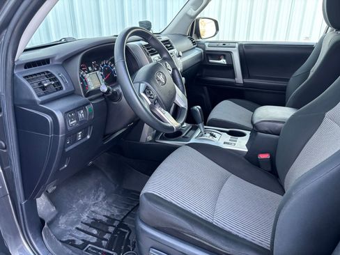 Used 2017 Toyota 4Runner image 16