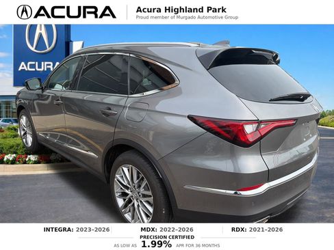 Used 2023 Acura MDX SH-AWD w/ Advance Package image 3