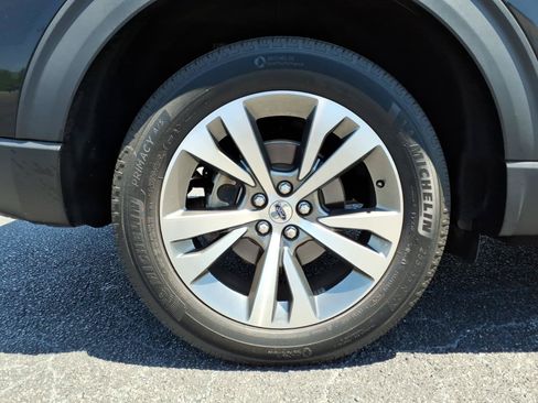 Used 2020 Ford Explorer Platinum w/ Premium Technology Package AWD/4WD image 9
