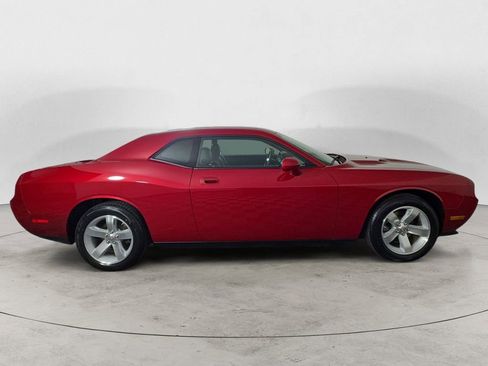 Used 2009 Dodge Challenger SE RWD image 6