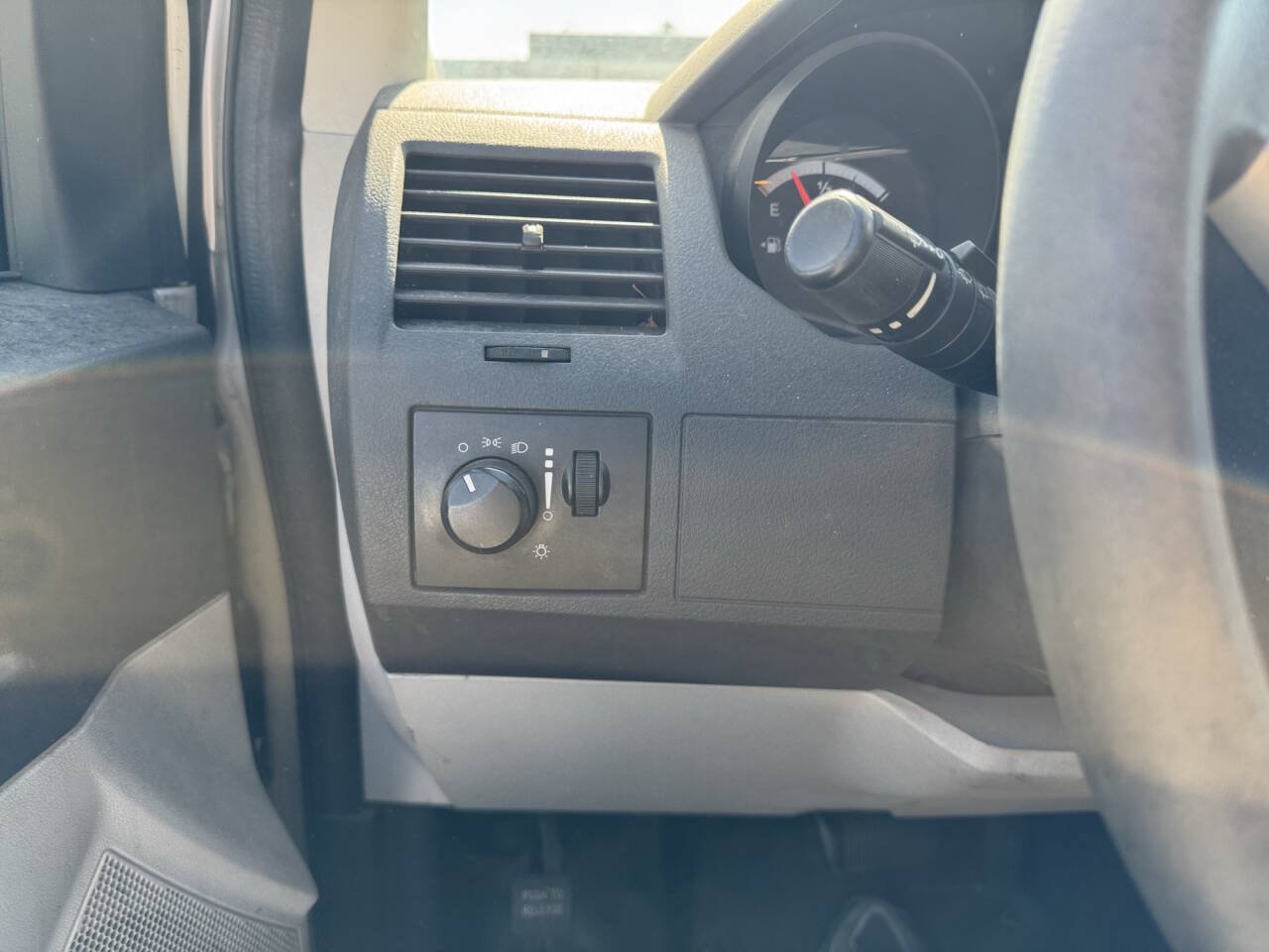 Used 2009 Dodge Grand Caravan FWD image 33