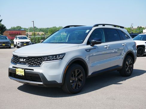 Used 2022 Kia Sorento S w/ Panoramic Sunroof Package AWD/4WD image 3