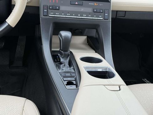 Used 2019 Toyota Avalon Limited w/ Advanced Safety Package image 20