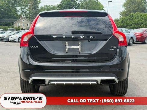 Used 2015 Volvo V60 T5 Cross Country w/ Climate Package AWD/4WD image 4