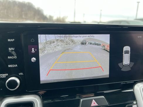Used 2023 Kia Sorento S w/ Panoramic Sunroof Package AWD/4WD image 14