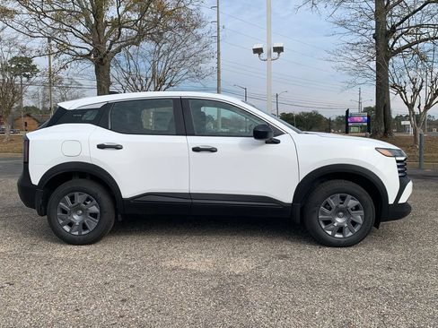 New 2026 Nissan Kicks S FWD image 2