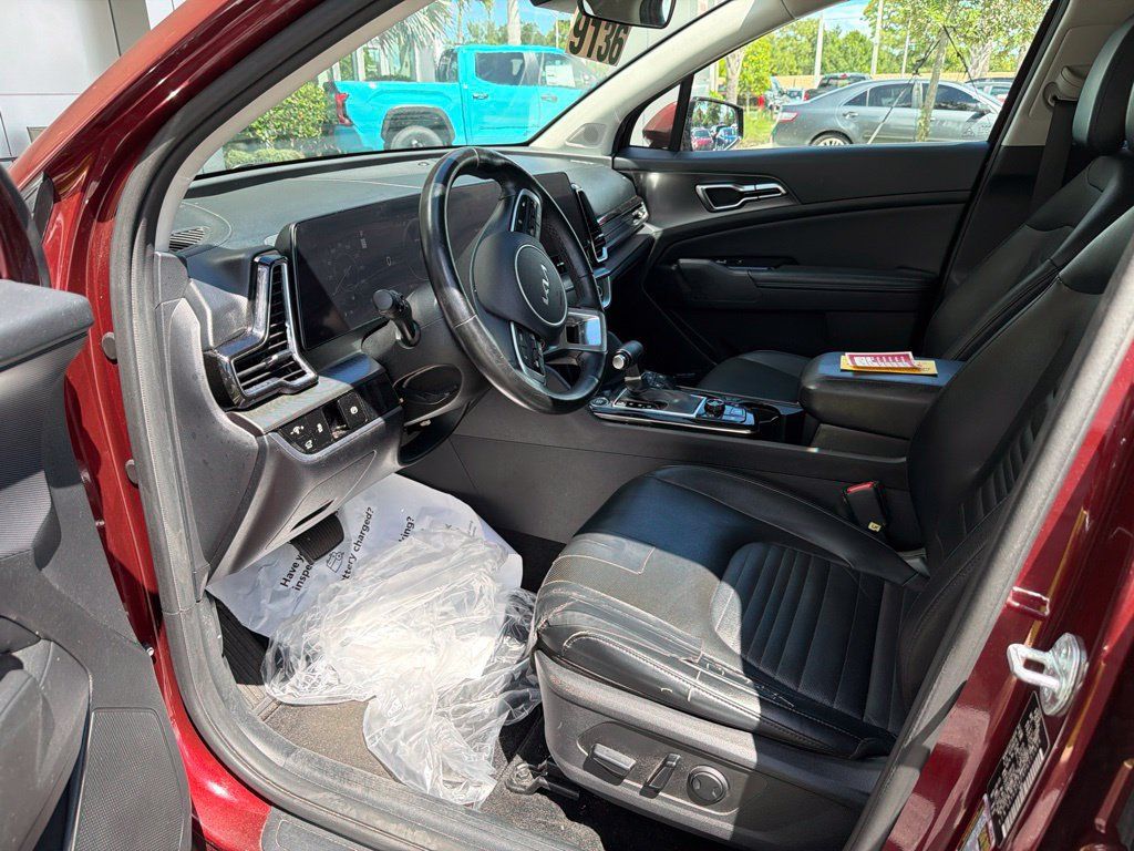 Used 2023 Kia Sportage SX FWD image 5
