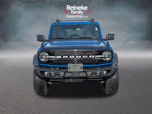 Used 2023 Ford Bronco Wildtrak image 2