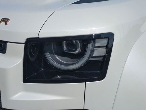 New 2026 Land Rover Defender 110 OCTA image 10