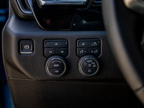 Used 2025 Chevrolet Silverado 2500 LT w/ Trail Boss Package image 21