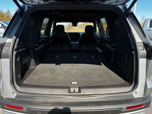 Used 2025 Chevrolet Traverse Z71 AWD/4WD image 27