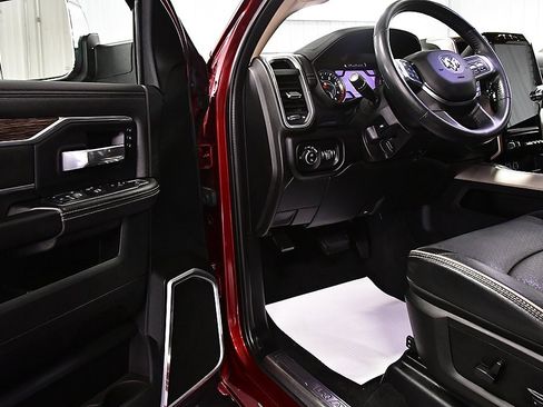 Used 2020 RAM 2500 Laramie image 19