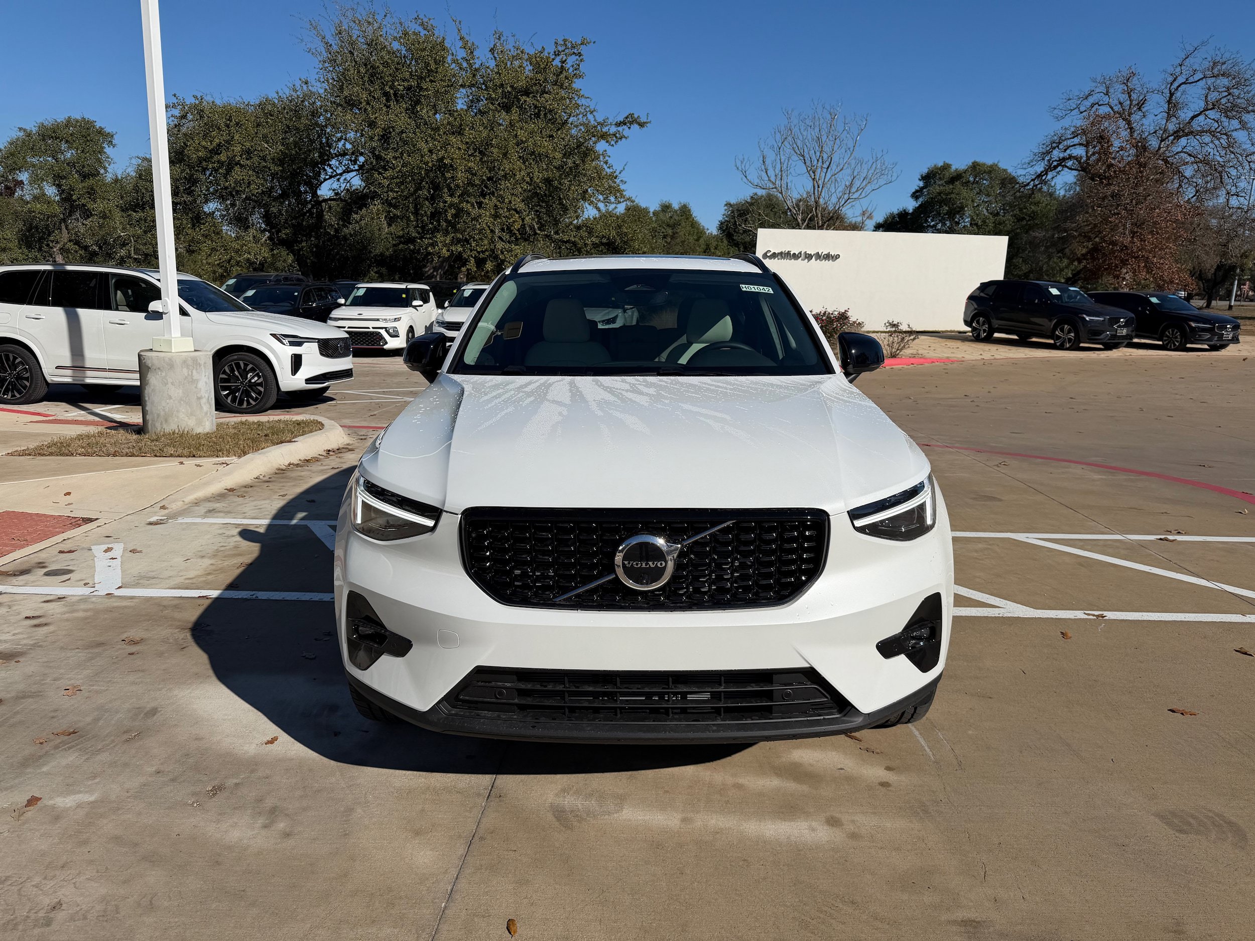 New 2026 Volvo XC40 B5 Plus w/ Protection Package Premier AWD/4WD image 6