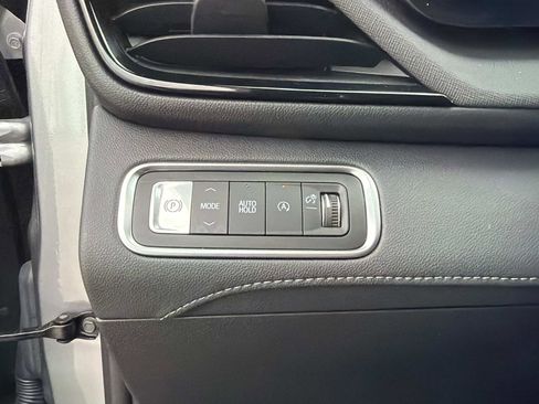Used 2025 Buick Enclave Sport Touring FWD image 29