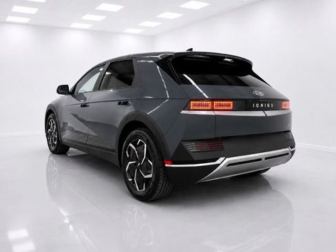 Used 2024 Hyundai Ioniq 5 SEL AWD/4WD image 5