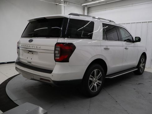 Certified 2022 Ford Expedition Limited image 2