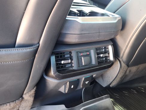 Used 2022 Ford F150 Raptor w/ Equipment Group 801A High AWD/4WD image 32