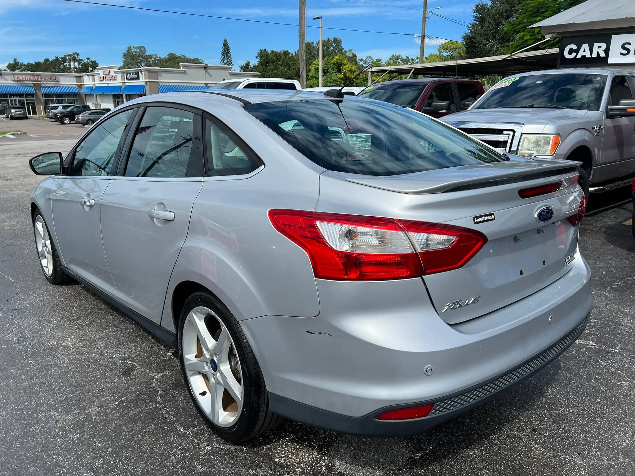 Used 2013 Ford Focus Titanium w/ Titanium Handling Pkg FWD image 6