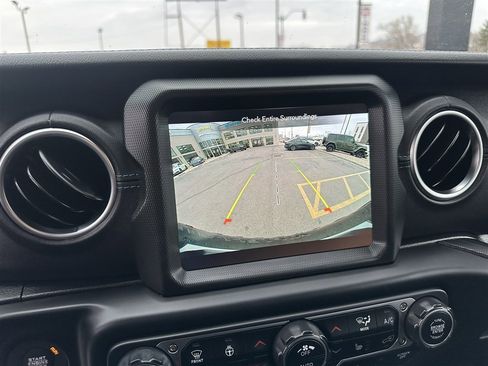 Used 2022 Jeep Wrangler Unlimited Rubicon 4xe w/ Cold Weather Group image 25