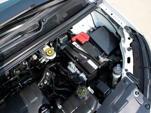 Used 2016 Buick Encore FWD image 29