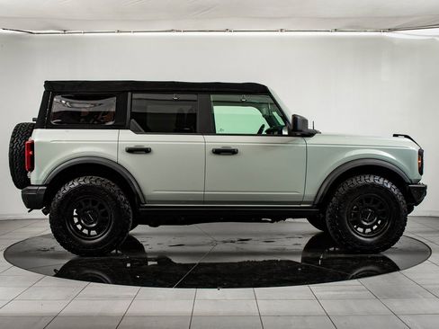 Used 2021 Ford Bronco Black Diamond image 12