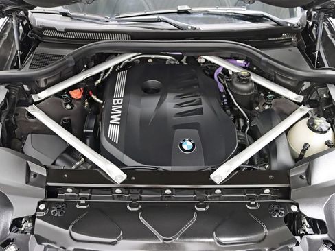 Used 2023 BMW X7 xDrive40i w/ M Sport Package AWD/4WD image 48