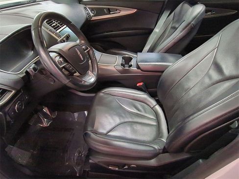 Certified 2020 Lincoln Nautilus Reserve image 15