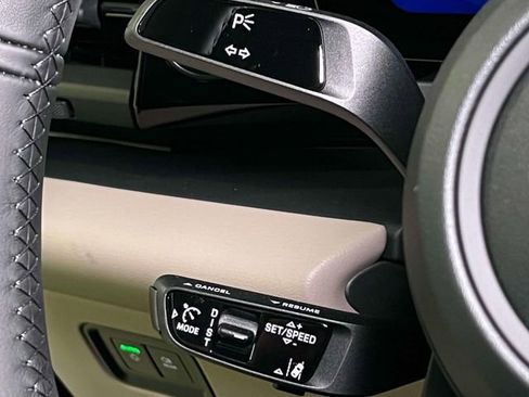 New 2026 Porsche Macan 4 Electric image 47