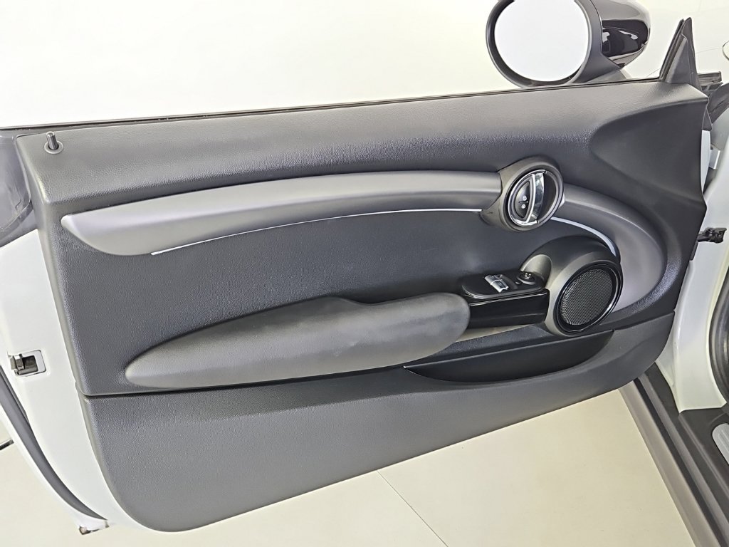 Used 2022 MINI Cooper S FWD image 18