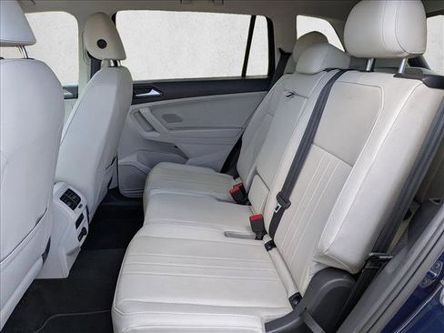 Used 2023 Volkswagen Tiguan SE FWD image 18