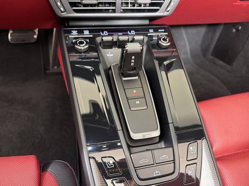 Certified 2025 Porsche 911 Carrera RWD image 17