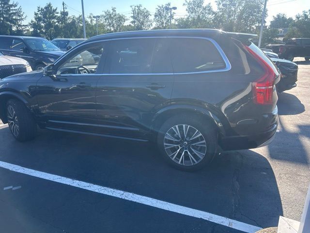 Used 2022 Volvo XC90 T5 Momentum w/ Climate Package AWD/4WD image 5