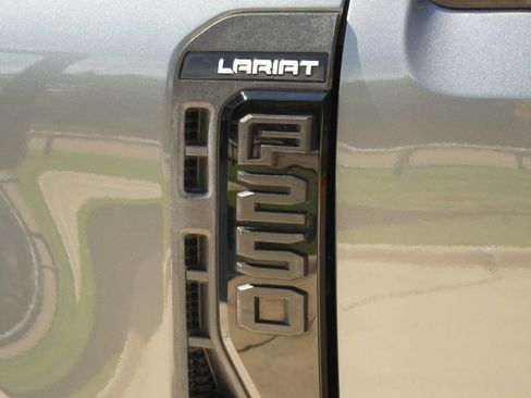 Used 2024 Ford F250 Lariat w/ Lariat Ultimate Package AWD/4WD image 9