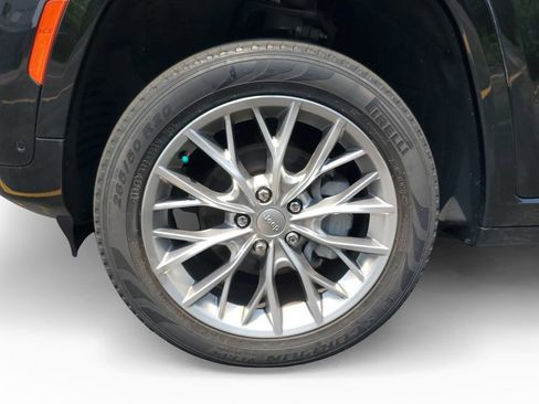 Used 2022 Jeep Grand Cherokee Summit AWD/4WD image 30