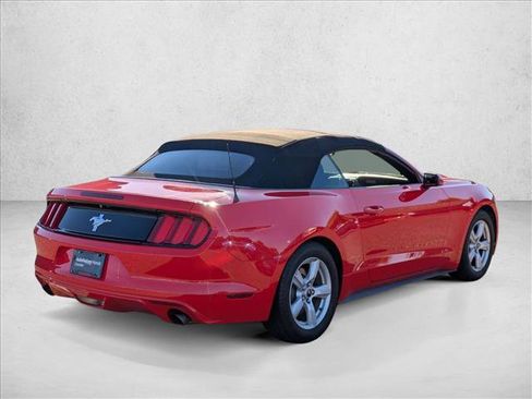 Used 2015 Ford Mustang Convertible image 5