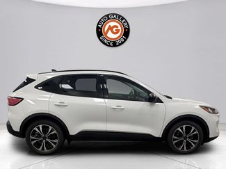Used 2022 Ford Escape SE w/ SE Sport Appearance Package FWD video 2