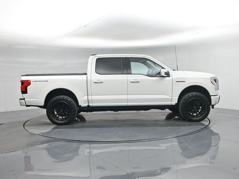 Used 2023 Ford F150 Lightning Platinum image 32
