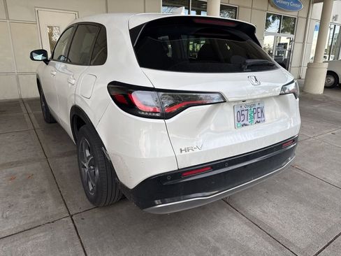 Used 2023 Honda HR-V EX-L image 14